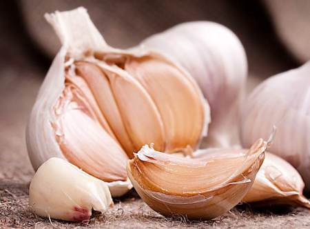 benefici pelle aglio